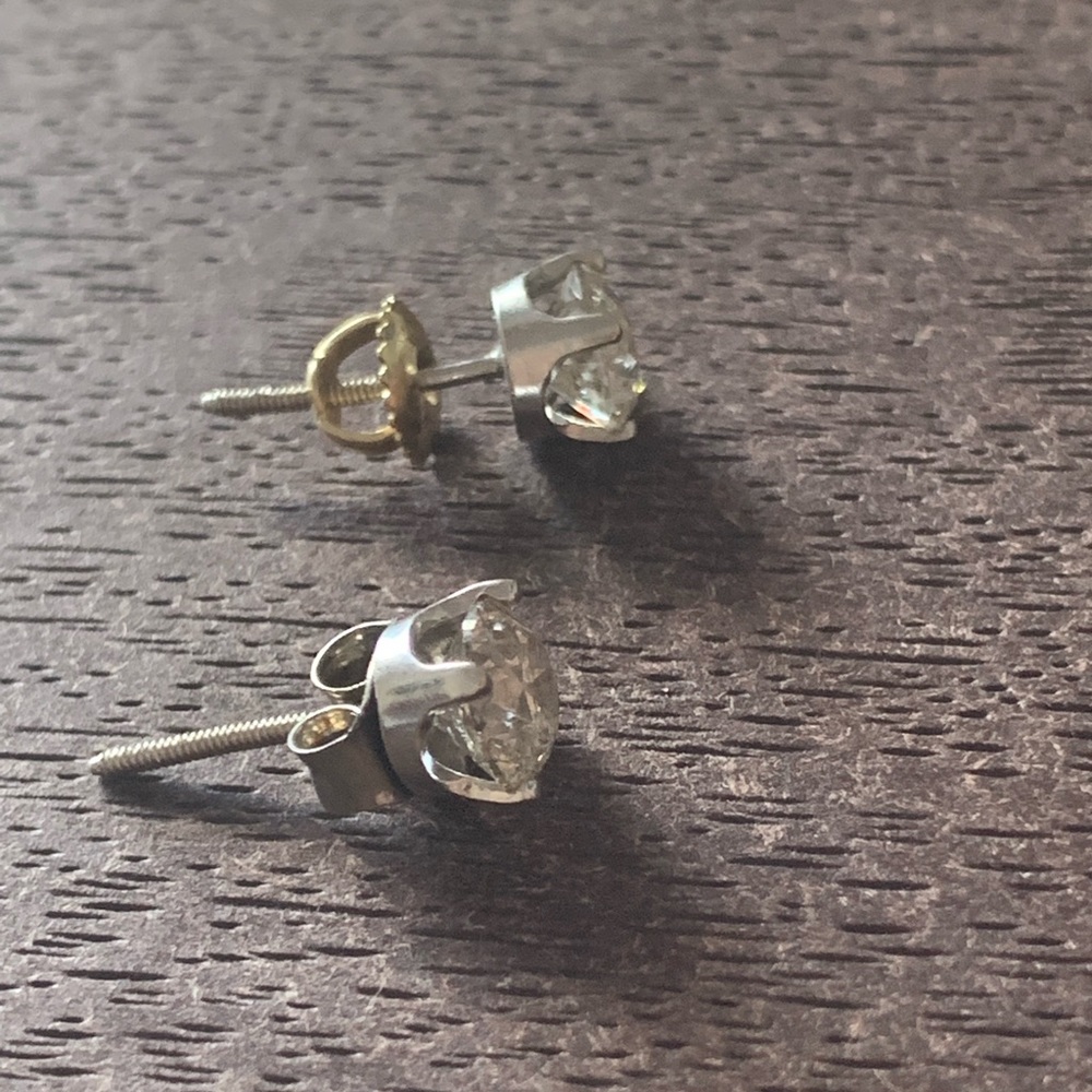 2carat 14k white gld screw back diamond stud earr